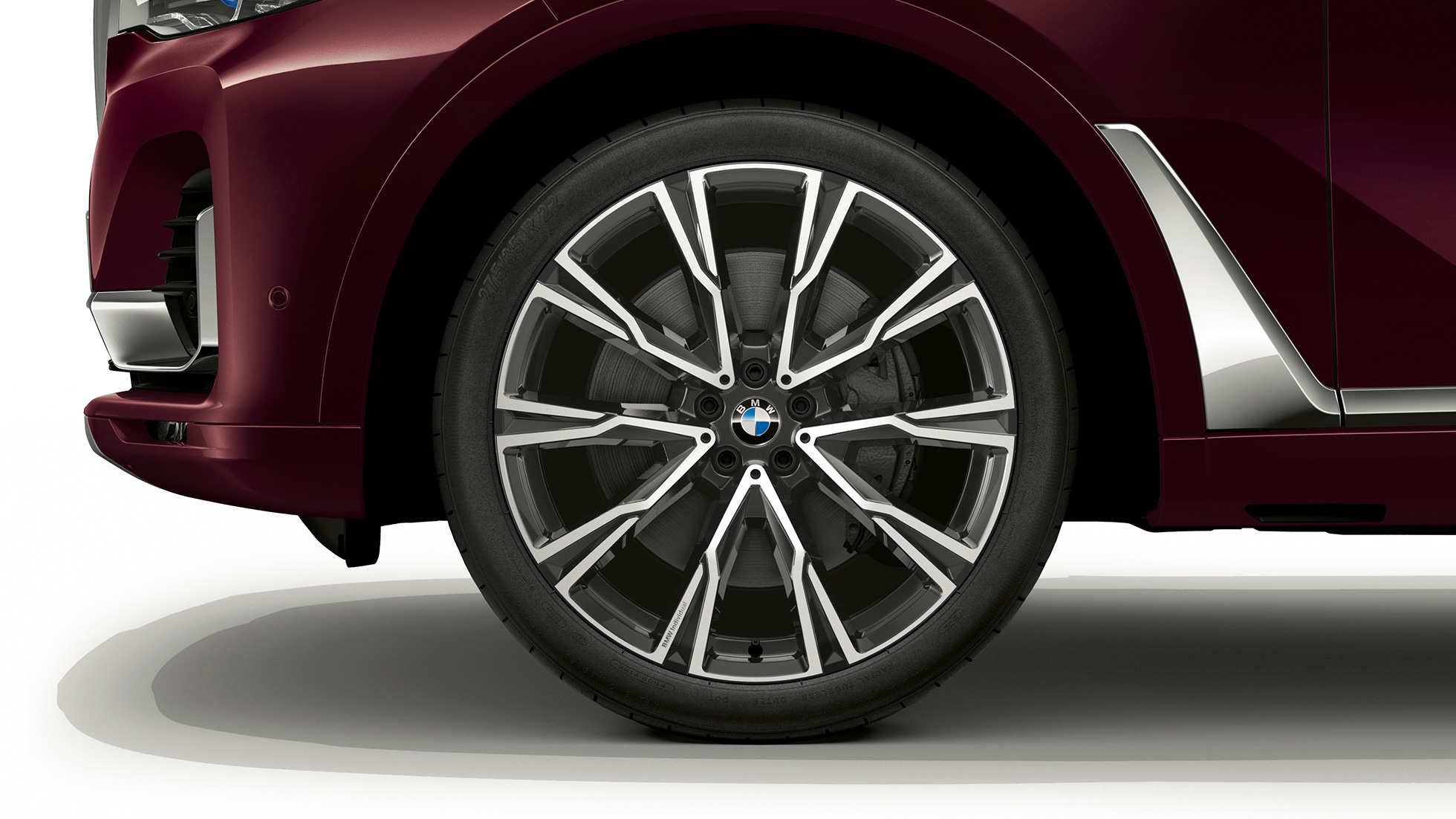 BMW X7, M sporta pakotnes durvis no iekšpuses BMW X7 durvju iekšpuses tuvplāns ar M sporta pakotnes elementiem,BMW X7 durvju iekšpuses tuvplāns ar BMW X7 M50d elementiem