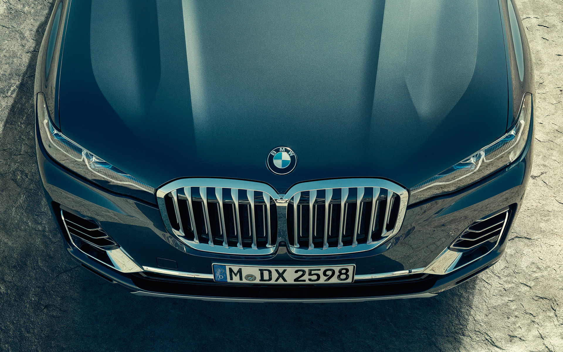 BMW X7 G07, 2019, BMW elipsveida režģis, uzņēmums no augšas BMW X7 G07, 2019, BMW elipsveida režģis, uzņēmums no augšas