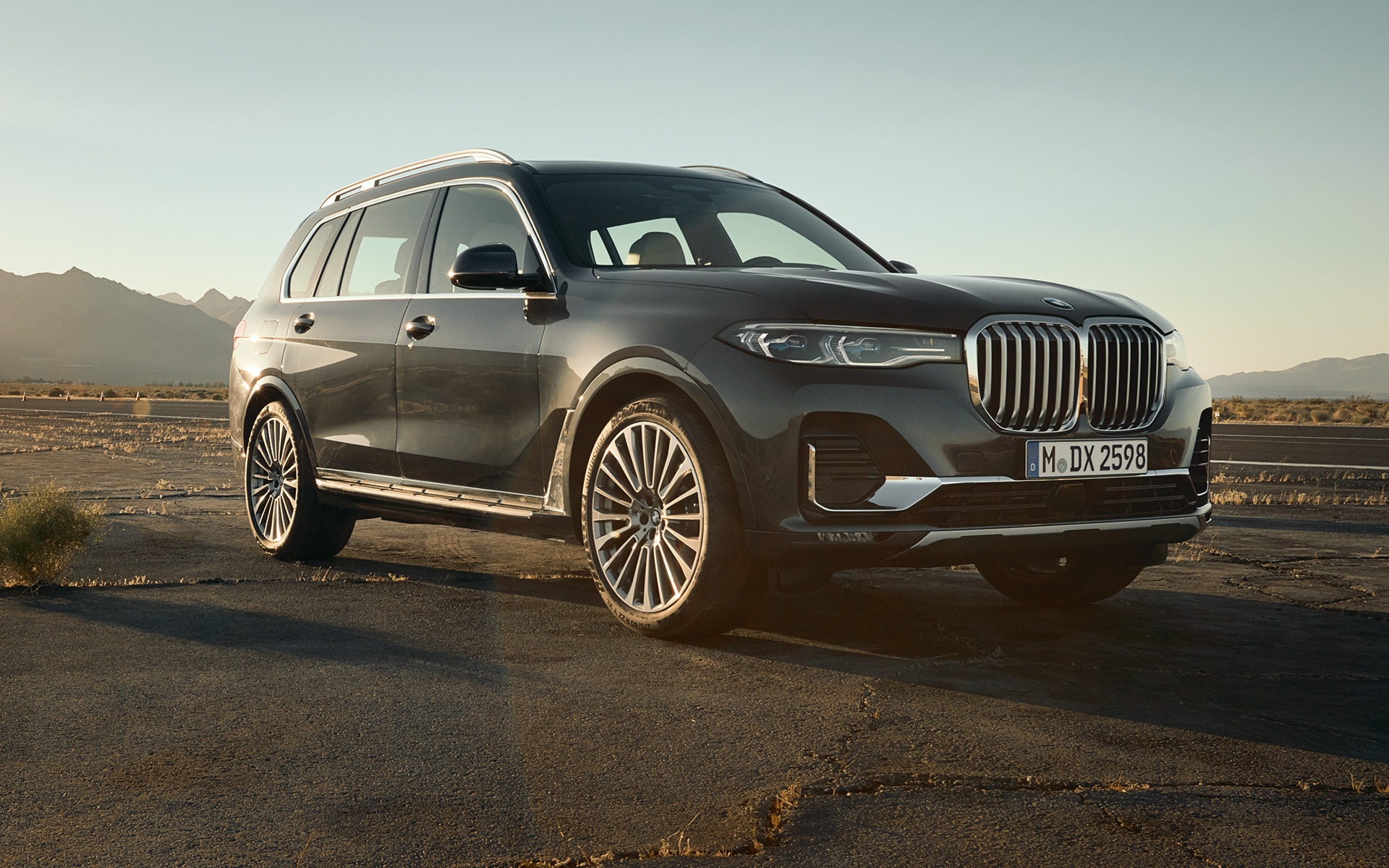 BMW X7 ar Executive Pro, G07, 2019, trīs ceturtdaļu aizmugures skats BMW X7 ar Executive Pro, G07, 2019, trīs ceturtdaļu aizmugures skats