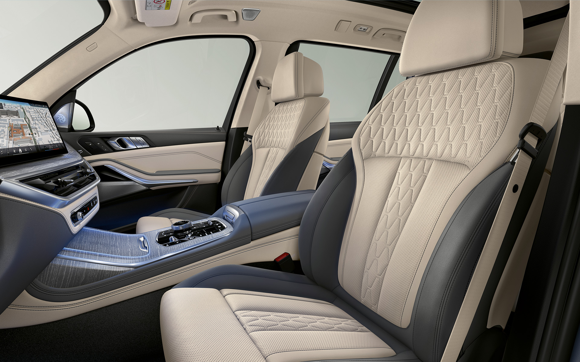 Sensafin apdare, skats uz vadītāja sēdekli no sāna, BMW X7, G07, LCI