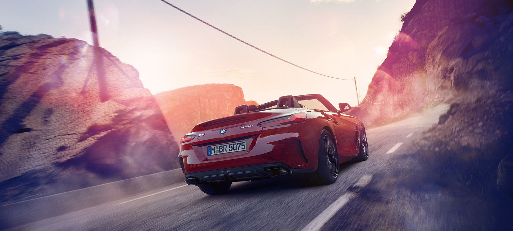 BMW Z4 Roadster, braucot cauri kalniem BMW Z4 Roadster, braucot cauri kalniem