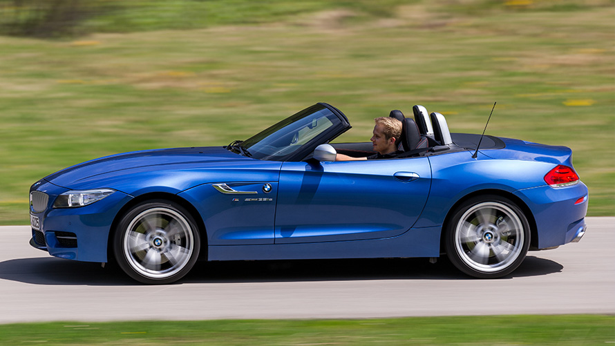 BMW Z4 Roadster (E89), sānskats, braucošs automobilis BMW Z4 Roadster (E89), sānskats, braucošs automobilis