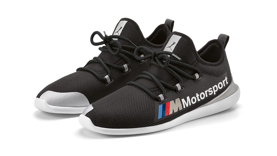 BMW M autosporta PUMA EVO CAT apavi. Izstrādājuma ilustrācijā parādīti BMW M autosporta PUMA EVO CAT apavi.