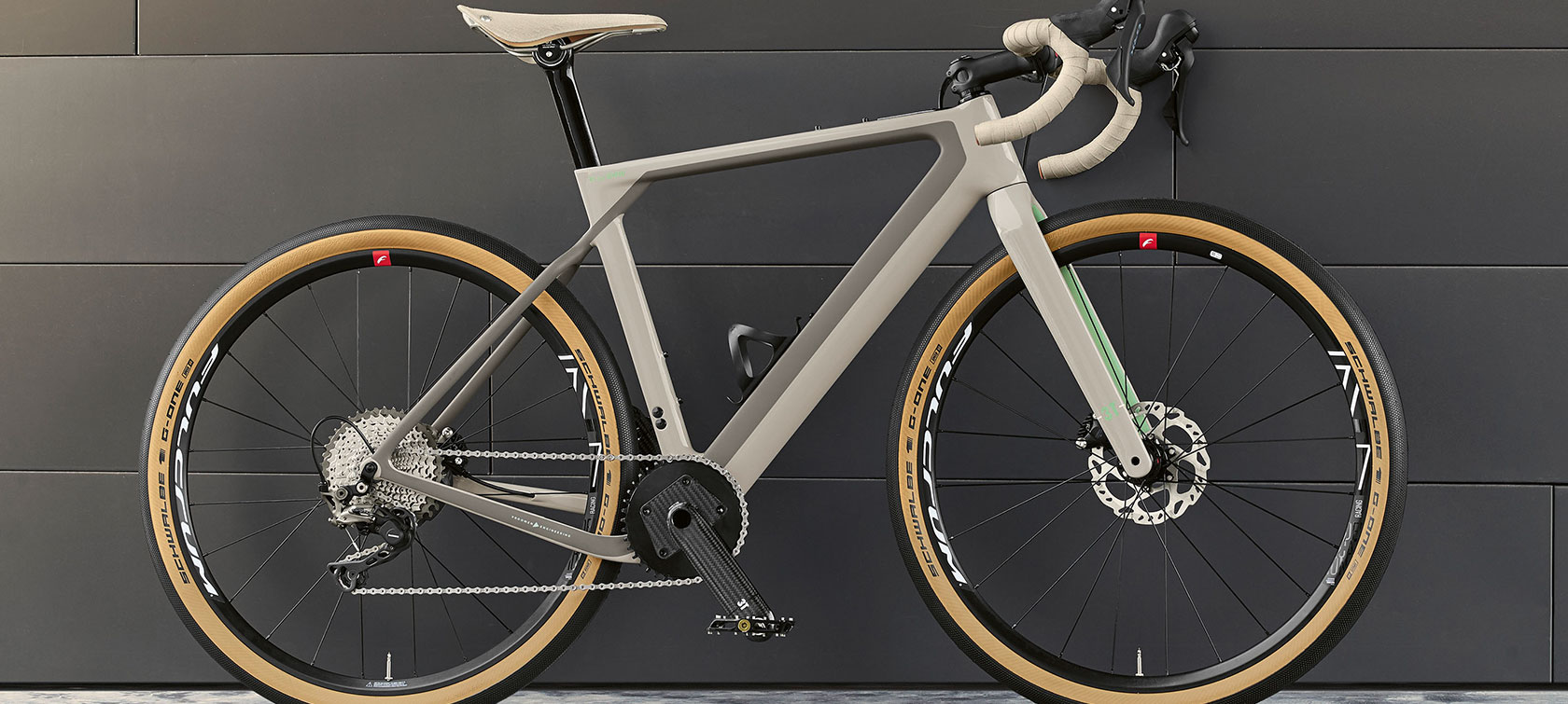 3T BMW Gravelbike velosipēdam. Šajā attēlā parādīts 3T BMW Gravelbike velosipēdam.
