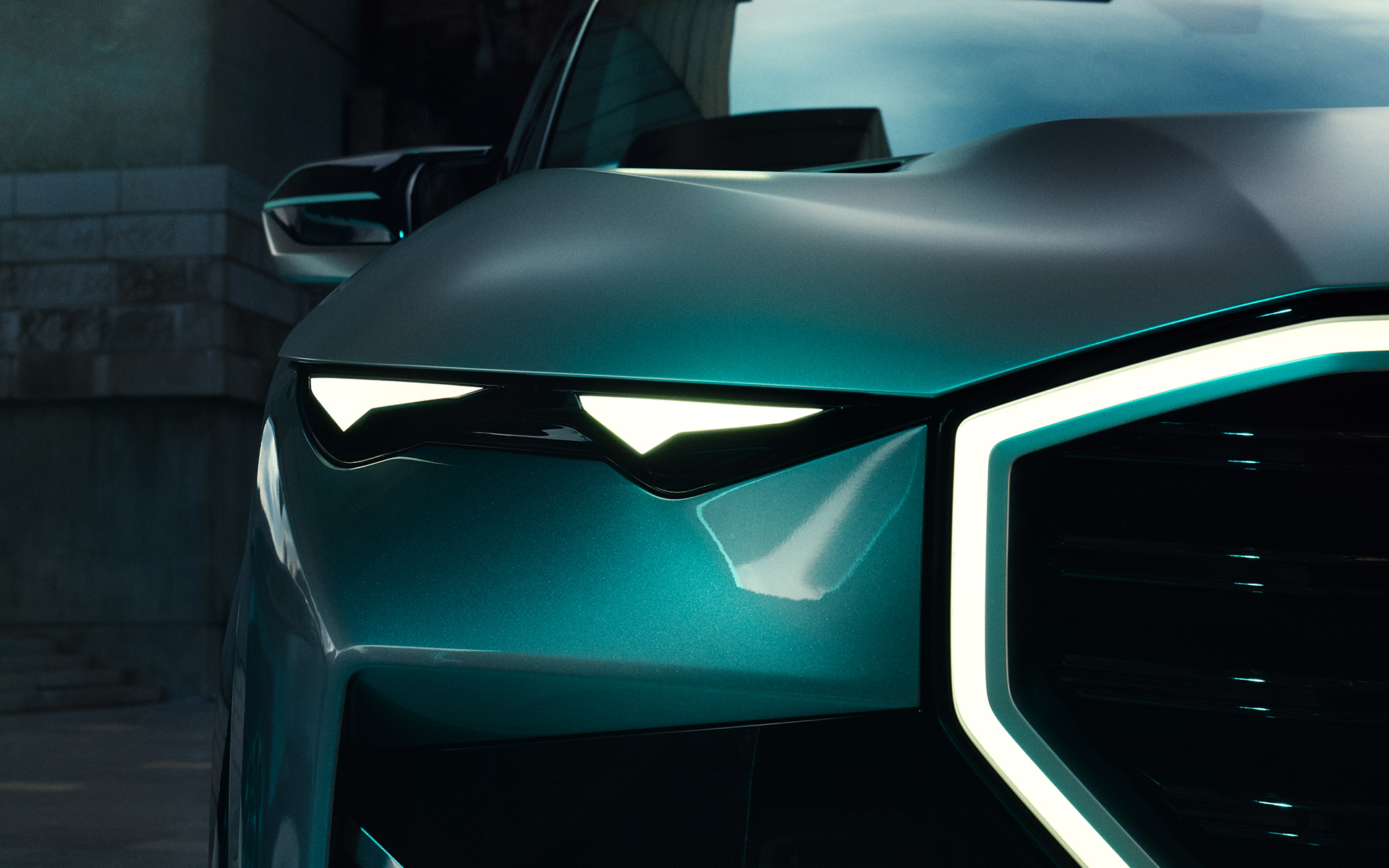BMW Concept XM (G09), priekšpuses skats, stāvošs automobilis, tuvplāns, priekšējie lukturi BMW Concept XM (G09), priekšpuses skats, stāvošs automobilis, tuvplāns, priekšējie lukturi