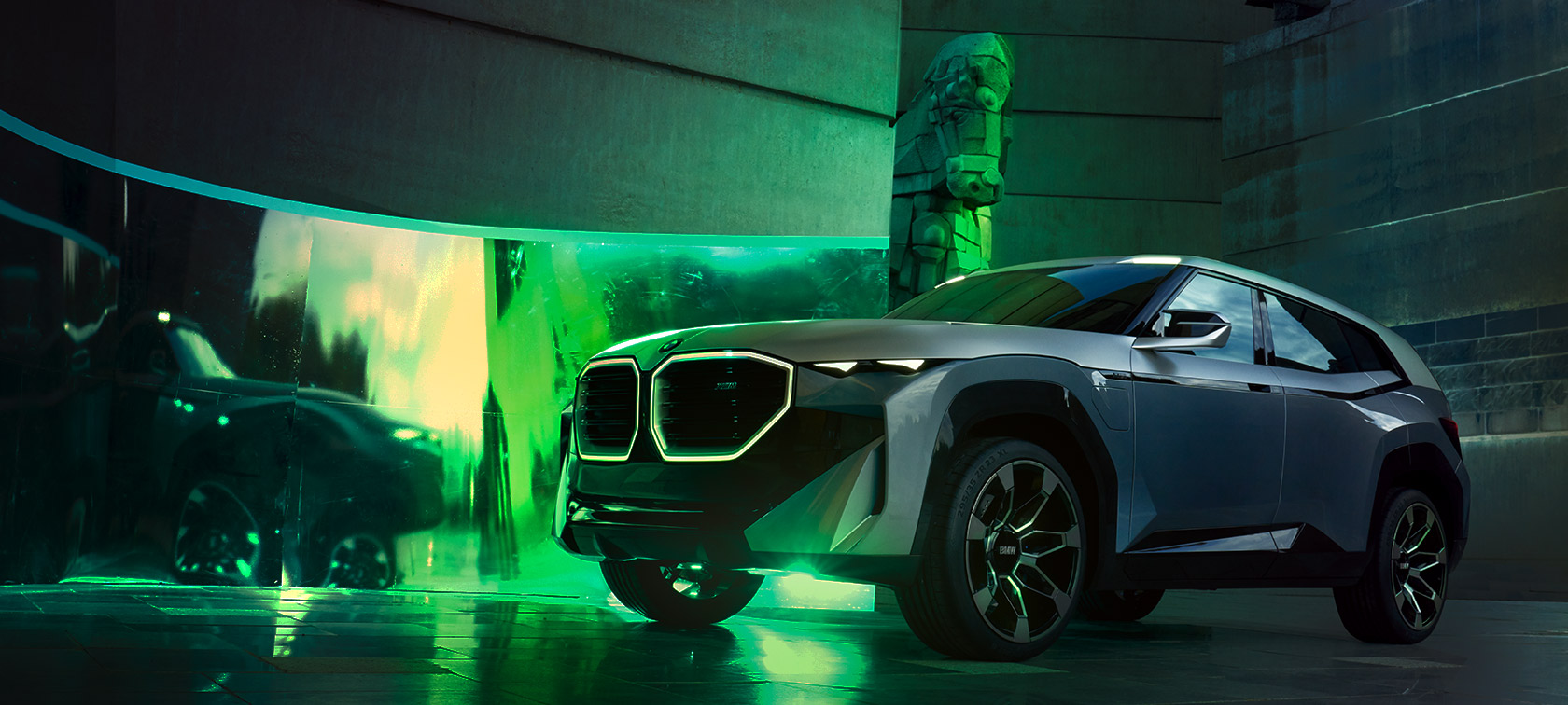 BMW Concept XM (G09), trīs ceturtdaļu priekšpuses skats BMW Concept XM (G09), trīs ceturtdaļu priekšpuses skats