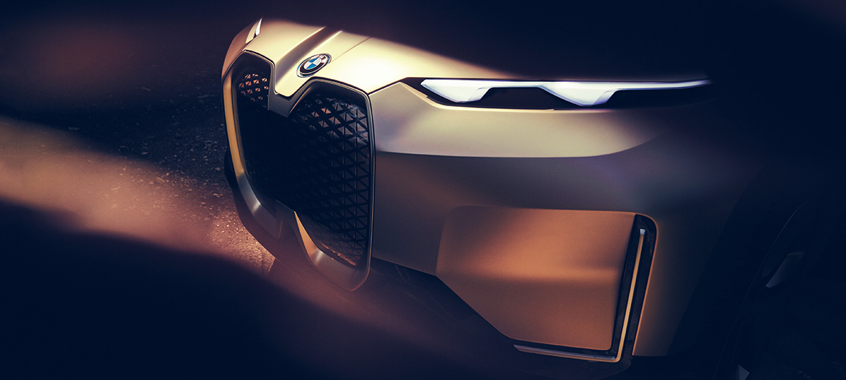 BMW Vision iNEXT priekšpuse BMW Vision iNEXT priekšpuses skats ar elipsveida režģi
