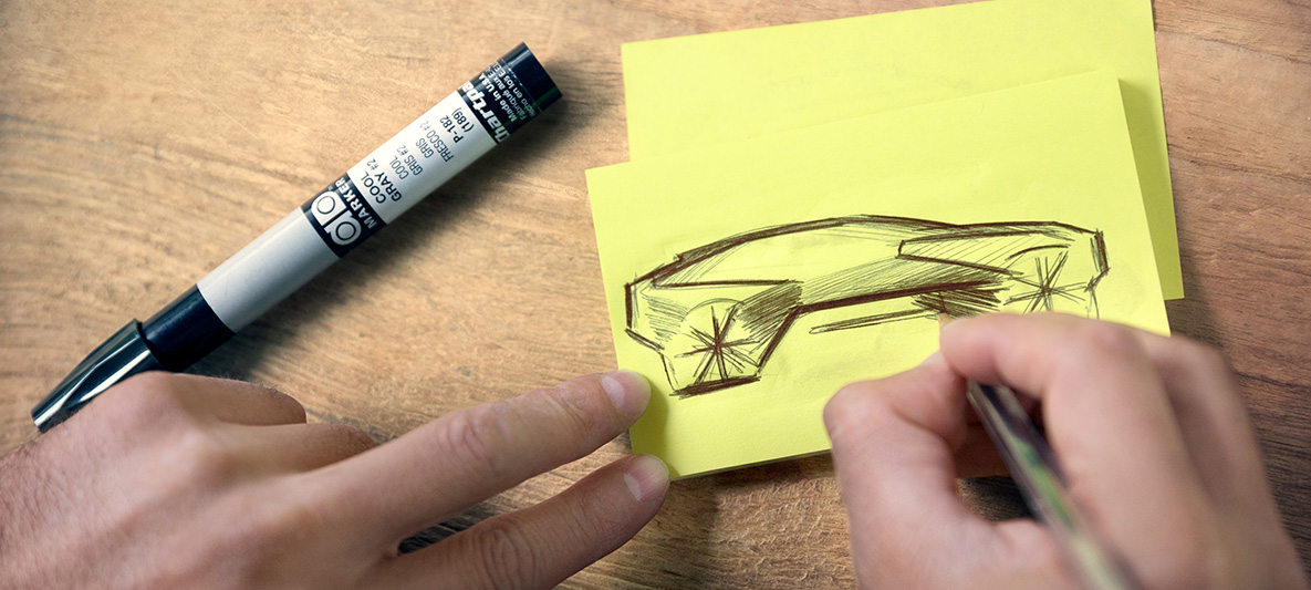 BMW Vision iNEXT skice Rokas zīmē BMW Vision iNEXT skices uz līmlapiņas