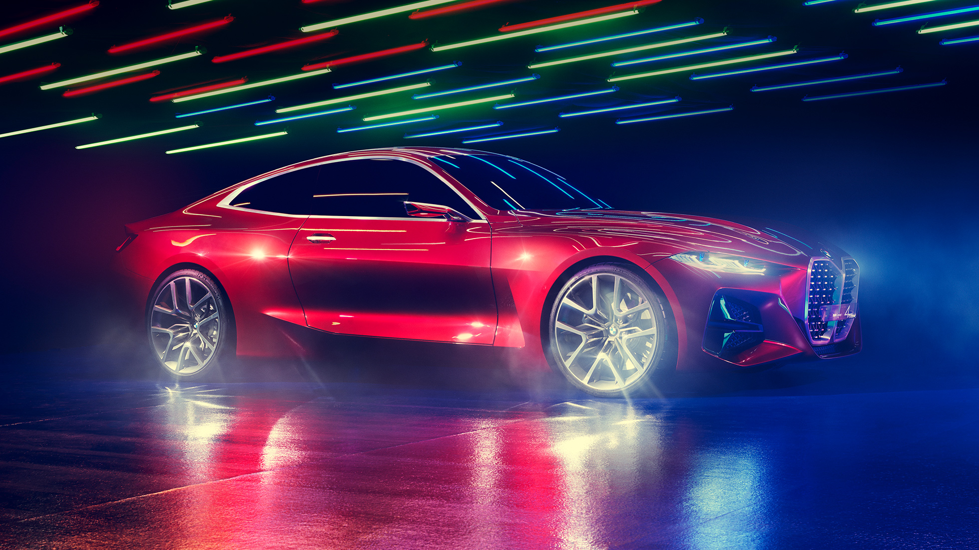 Emocionāla dizaina valoda, BMW Concept 4. Emocionāla dizaina valoda, BMW Concept 4., Forbidden Red krāsa, virsbūves dizains, sānskats