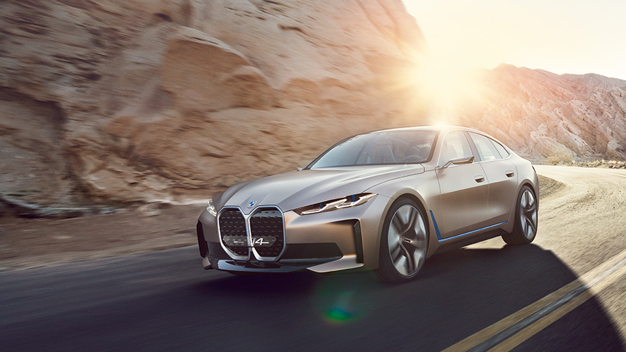 BMW Concept i4 sniegā BMW Concept i4 sniegā, trīs ceturtdaļu skats no priekšpuses