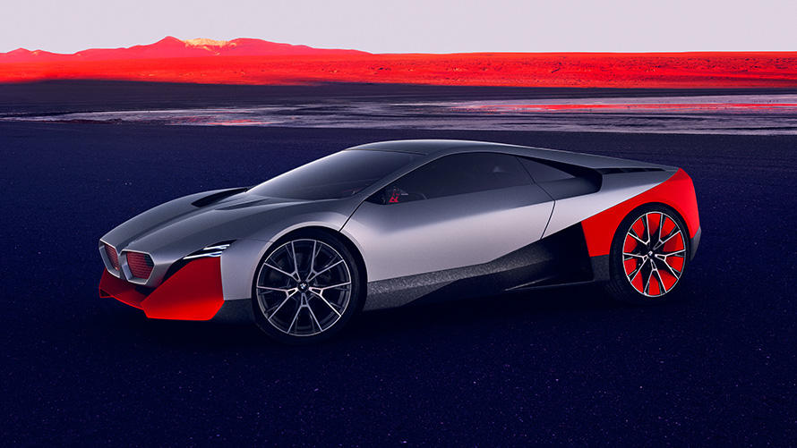 BMW Vision M NEXT, uz meža fona BMW Vision M NEXT, uz meža fona, trīs ceturtdaļu priekšpuses skats