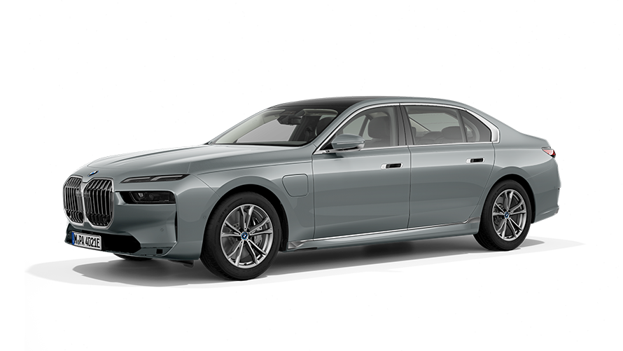 BMW 750e xDrive, PHEV automobilis, trīs ceturtdaļu priekšpuses skats BMW 750e xDrive, PHEV automobilis, trīs ceturtdaļu priekšpuses skats