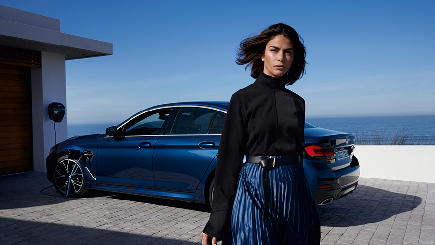 Elektroautomobilis, uzlādes punkts, uzlāde darbavietā BMW e-mobilitāte, elektroautomobilis, uzlādes punkts, uzlāde darbavietā