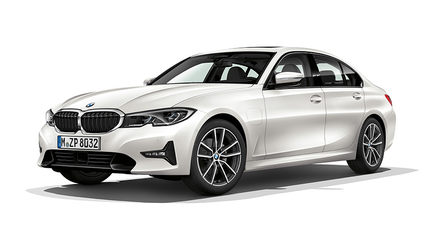 BMW 3. sērijas Sedan hibrīdauto, trīs ceturtdaļu priekšpuses skats BMW 3. sērijas Sedan hibrīdauto, studijā veikts uzņēmums, trīs ceturtdaļu priekšpuses skats