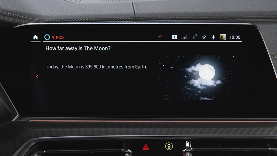 BMW attālā programmatūras jaunināšana, Amazon Alexa Car Integration BMW attālā programmatūras jaunināšana, Amazon Alexa Car Integration, navigācijas sistēma, tuvplāns
