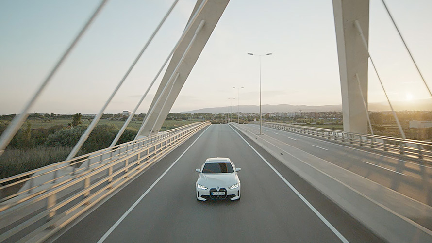 Attālā programmatūras jaunināšana, BMW IconicSounds Electric video Attālā programmatūras jaunināšana, BMW IconicSounds Electric video