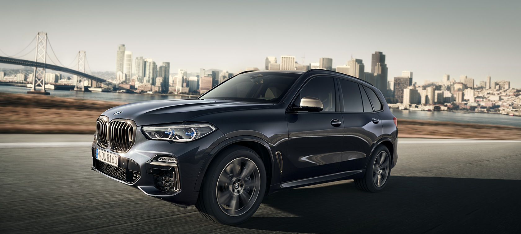 BMW automobiļi aizsardzībai, jūsu priekšrocības BMW automobiļi aizsardzībai, jūsu priekšrocības, BMW automobilis aizsardzībai braucienā pa ielām