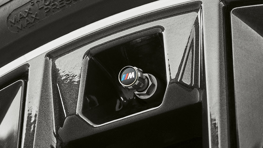 BMW ventiļu vāciņi ar M logotipu. BMW rudens–ziemas piederumi, BMW ventiļu vāciņi ar M logotipu