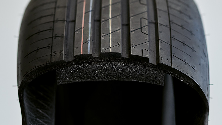 BMW riepas, karkass ar skaņas izolāciju BMW riepas, karkass ar skaņas izolāciju