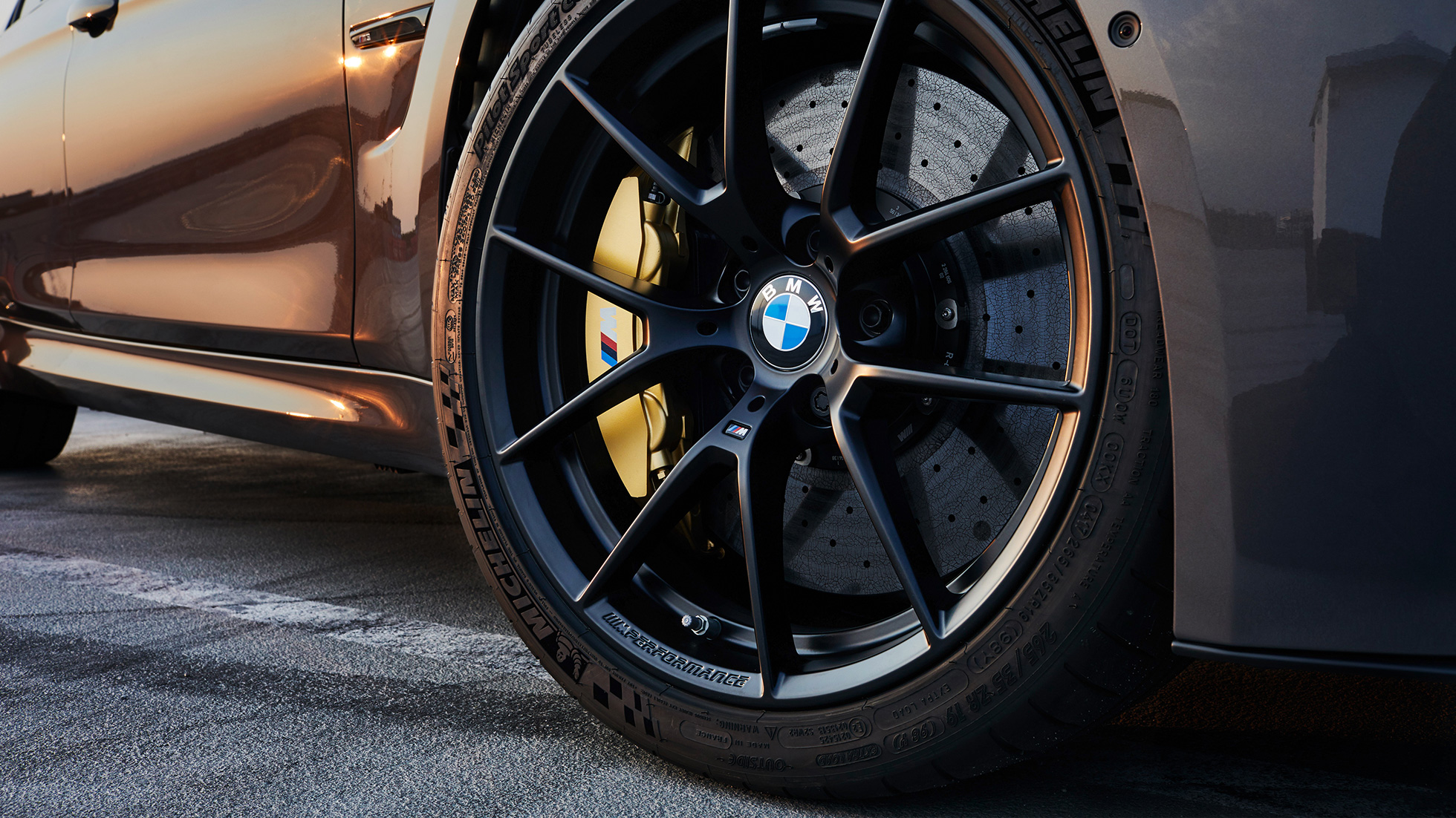 BMW M Performance, 20 collu M Performance vieglmetāla disks, V-spoke 763 M stils, matēta Jet Black krāsa BMW M Performance dizains, 20 collu M Performance vieglmetāla disks, Y-spoke 763 M stils, matēta Jet Black krāsa