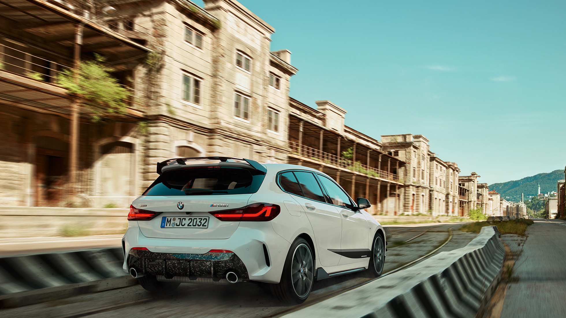 BMW 1. sērija, BMW M135i xDrive, F40, BMW M Performance BMW 1. sērija, BMW M135i xDrive, F40, BMW M Performance, aizmugures skats