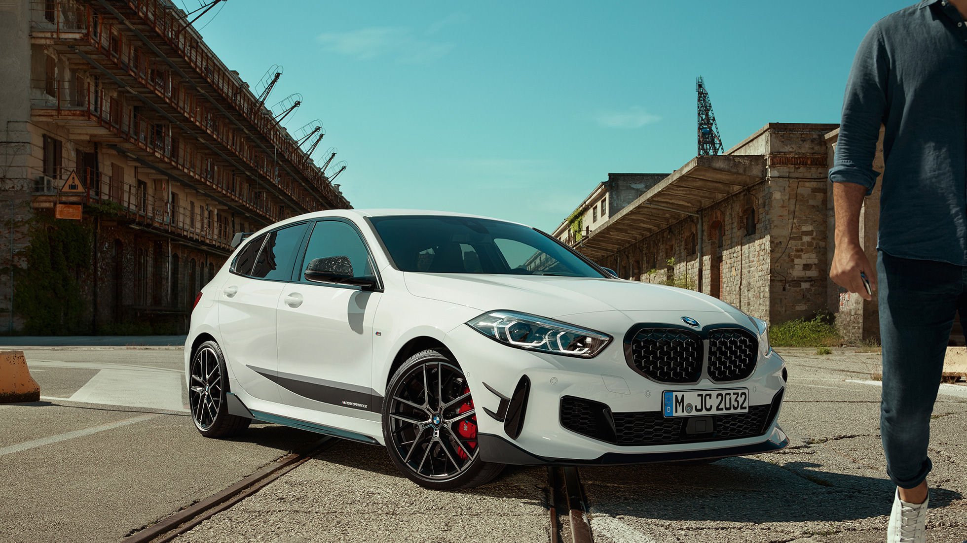 BMW 1. sērija, BMW M135i xDrive, F40, M Performance BMW 1. sērija, BMW M135i xDrive, F40, M Performance, trīs ceturtdaļu priekšpuses skats