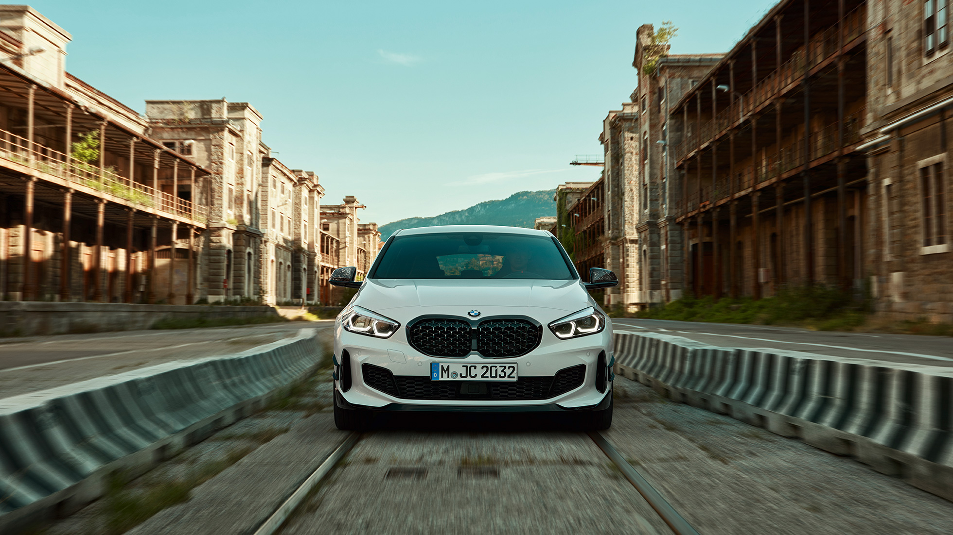BMW 1. sērija, BMW M135i xDrive, F40, M Performance BMW 1. sērija, BMW M135i xDrive, F40, M Performance, priekšpuses skats