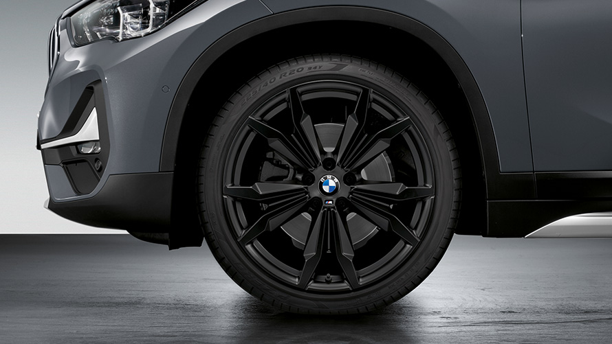 BMW M Performance Double-spoke 717 M stils BMW M Performance Double-spoke 717 M stils, BMW vasaras riepas
