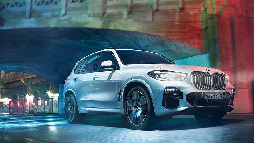 PILNĪGI JAUNAIS BMW X5