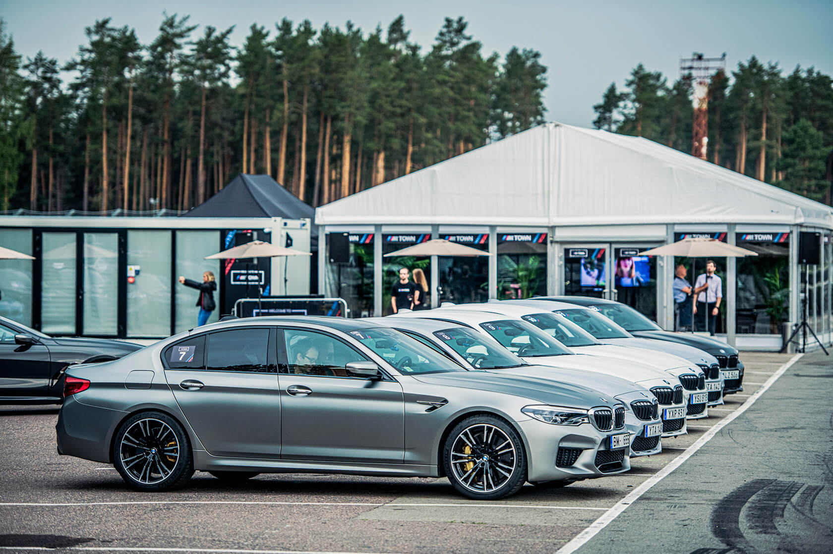 BMW M fani no visas Baltijas izaicina Biķernieku trasi! BMW M fani no visas Baltijas izaicina Biķernieku trasi!