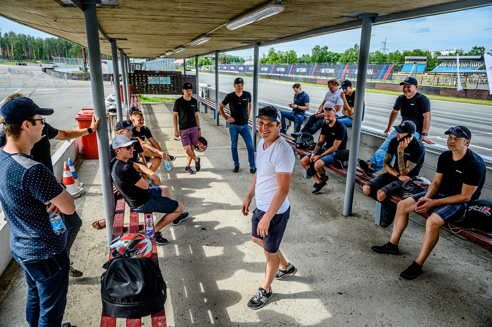 BMW M fani no visas Baltijas izaicina Biķernieku trasi! BMW M fani no visas Baltijas izaicina Biķernieku trasi!