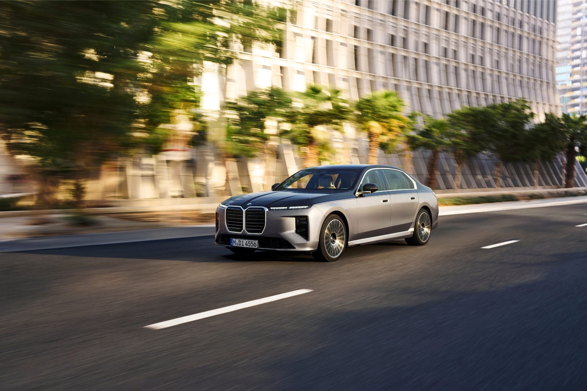 BMW 7 SERIES