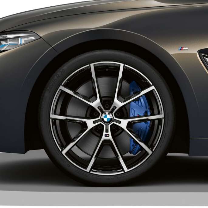 BMW M850i xDrive, metāliskā Dravit Grey krāsā, 20 collu vieglmetāla diski ar Y-spoke 728 M stilu. BMW M850i xDrive, metāliskā Dravit Grey krāsā, 20 collu vieglmetāla diski ar Y-spoke 728 M stilu.