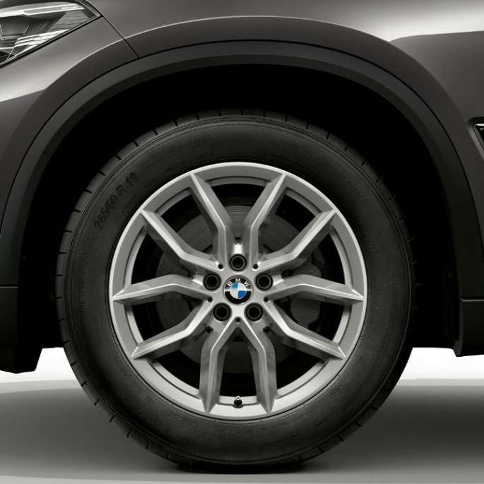 Pamata modelis, BMW X5, xDrive30d, G05, 2018, metāliska Sophisto Grey krāsa ar mirdzuma efektu, priekšpuse ar disku