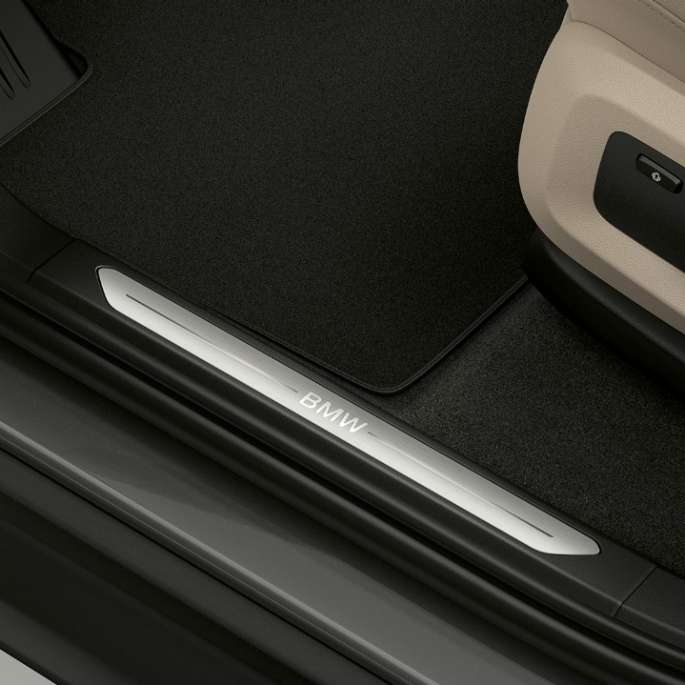 Pamata modelis, BMW X5, xDrive30d, G05, 2018, metāliska Sophisto Grey krāsa ar mirdzuma efektu, durvju sliekšņu apdare 